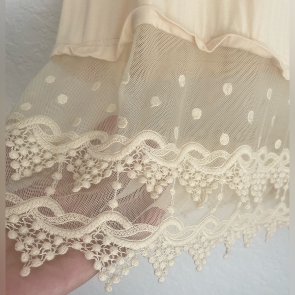 FASHIONOMICS CREAM COLOR CAMI EXTENDER WITH LACE DETAILING SIZE 2XL - Picture 4 of 12